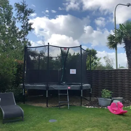 Varma Nesto Couette-café 3*